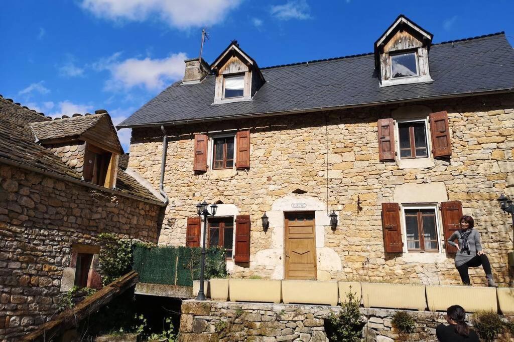 Maison Traditionnelle En Lozere Saint-Saturnin  Exteriér fotografie