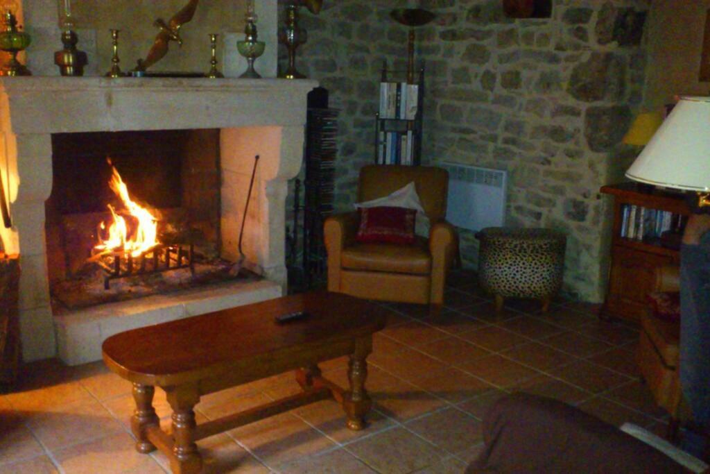Maison Traditionnelle En Lozere Saint-Saturnin  Exteriér fotografie